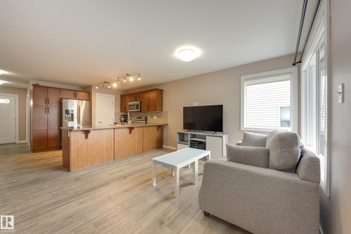 501 Chappelle Drive, Edmonton, AB 
