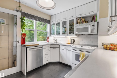 14007 104 Avenue, Edmonton, AB 