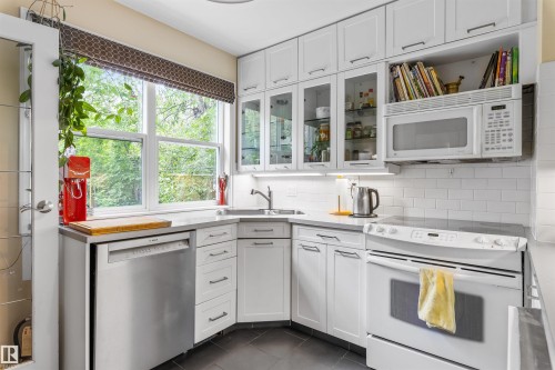 14007 104 Avenue, Edmonton, AB 