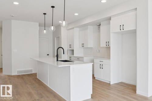 428 30 Street, Edmonton, AB 