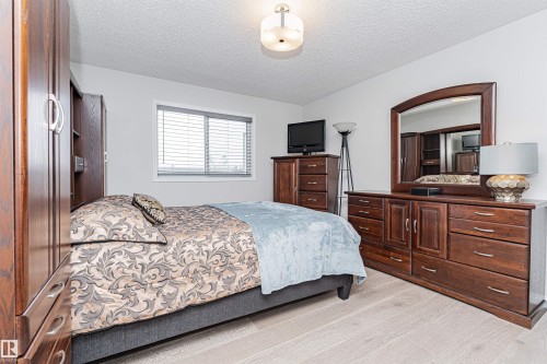 6 Estates Court, Sherwood Park, AB 