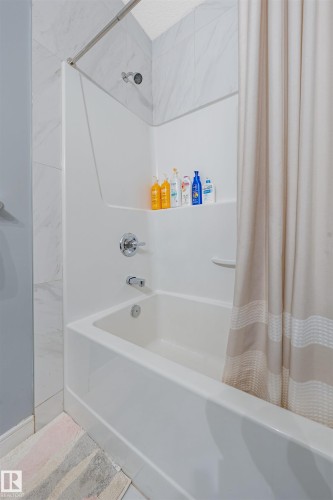 17009 62 St, Edmonton, AB 