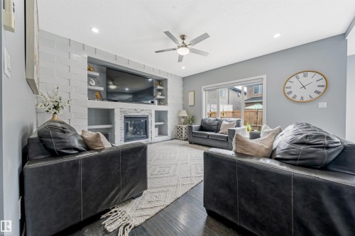 17009 62 St, Edmonton, AB 
