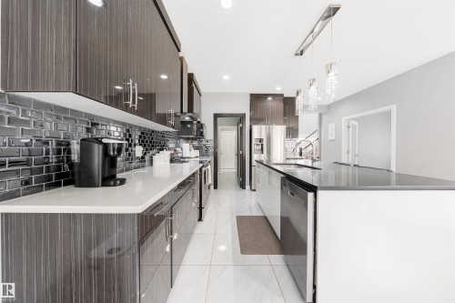 17009 62 St, Edmonton, AB 