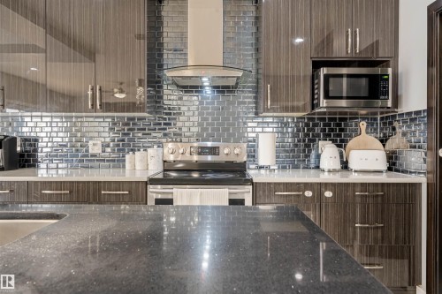 17009 62 St, Edmonton, AB 