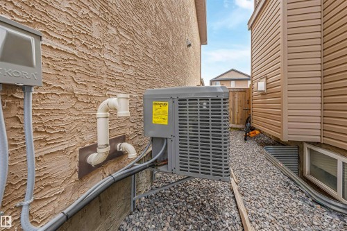 17009 62 St, Edmonton, AB 
