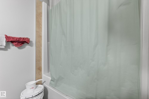 Image quality insufficient for description - 1404 25 Avenue, Edmonton, AB 