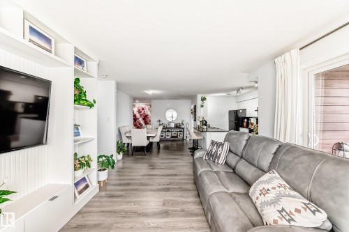 423 18126 77 Street, Edmonton, AB 