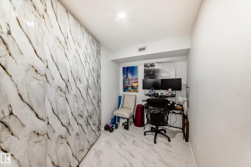 423 18126 77 Street, Edmonton, AB 