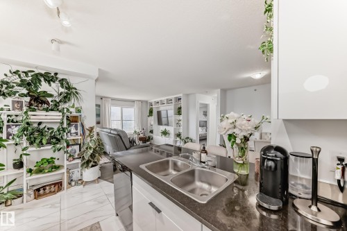 423 18126 77 Street, Edmonton, AB 