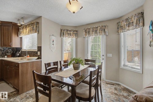 4113 36A Avenue Nw, Edmonton, AB 