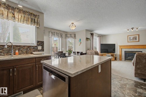 4113 36A Avenue Nw, Edmonton, AB 