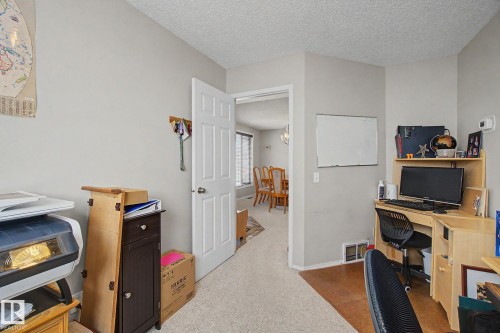 4113 36A Avenue Nw, Edmonton, AB 