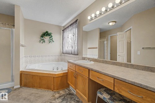 4113 36A Avenue Nw, Edmonton, AB 