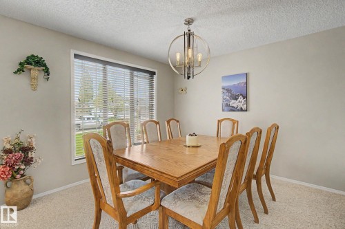 4113 36A Avenue Nw, Edmonton, AB 