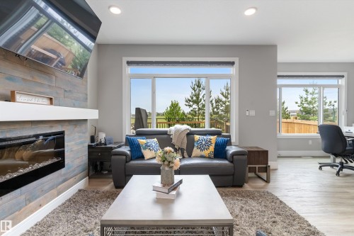 2933 Chokecherry Common, Edmonton, AB 
