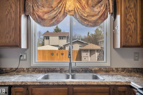 4804 42 Avenue, Beaumont, AB 