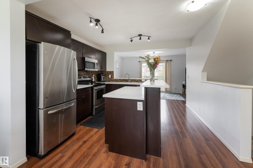 29 3751 12 Street, Edmonton, AB 