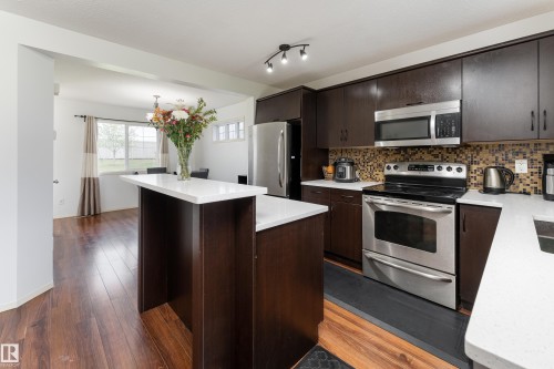 29 3751 12 Street, Edmonton, AB 