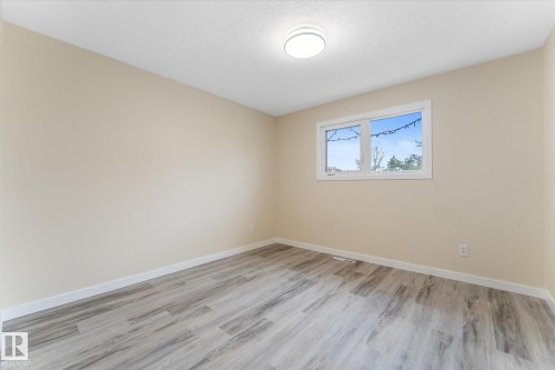 7311 137 Avenue, Edmonton, AB 