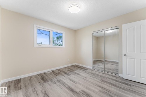7311 137 Avenue, Edmonton, AB 