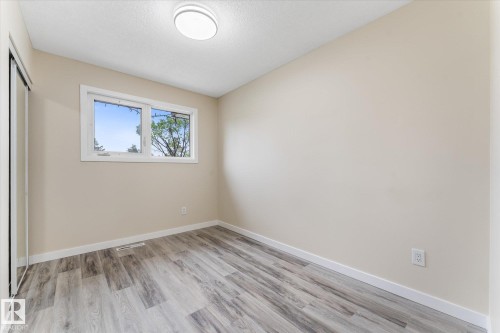 7311 137 Avenue, Edmonton, AB 