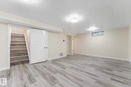 7311 137 Avenue, Edmonton, AB 