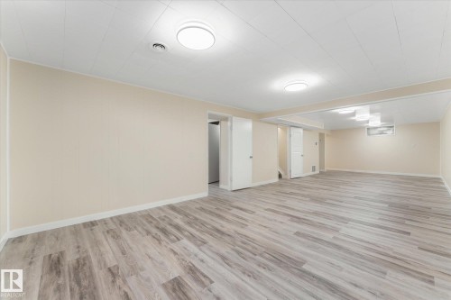 7311 137 Avenue, Edmonton, AB 