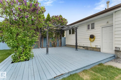 7311 137 Avenue, Edmonton, AB 
