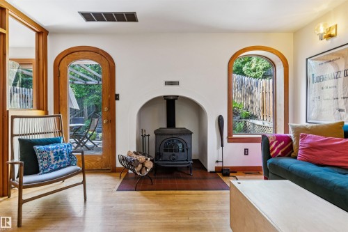 9655 87 Avenue, Edmonton, AB 