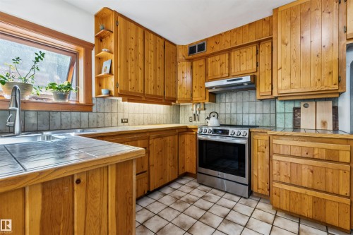 9655 87 Avenue, Edmonton, AB 