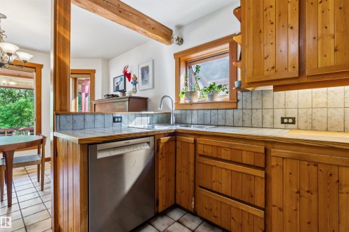 9655 87 Avenue, Edmonton, AB 