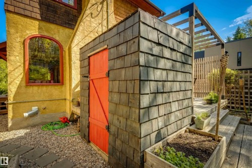 9655 87 Avenue, Edmonton, AB 