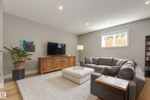 9307 147 Street, Edmonton, AB 
