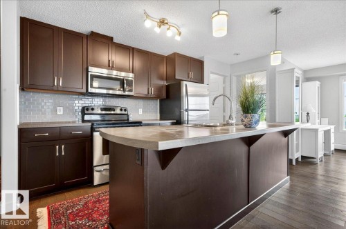 425 6084 Stanton Drive, Edmonton, AB 