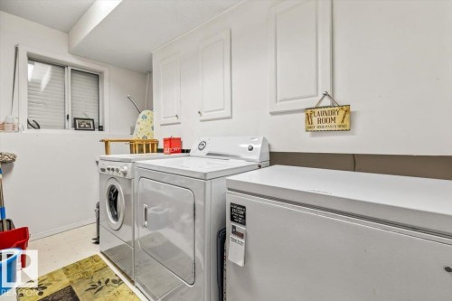 9808 108A, Fort Saskatchewan, AB - Indoor Photo Showing Laundry Room