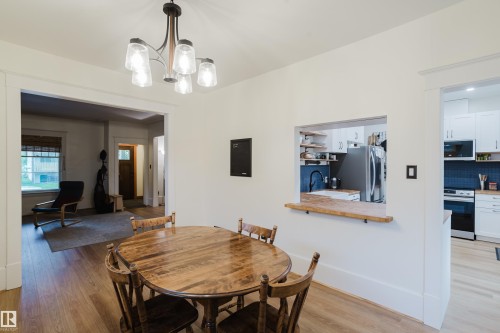 9929 88 Avenue, Edmonton, AB 