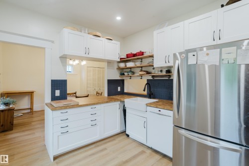 9929 88 Avenue, Edmonton, AB 