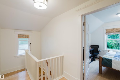9929 88 Avenue, Edmonton, AB 