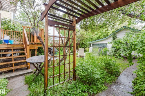 9929 88 Avenue, Edmonton, AB 