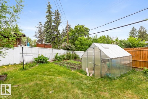 29 Greenview Crescent, St. Albert, AB 