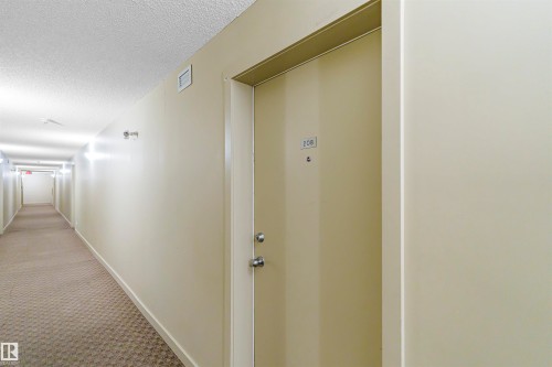 208 107 Watt Common, Edmonton, AB - Indoor Photo Showing Other Room