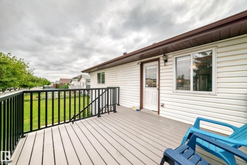 8317 160A Avenue, Edmonton, AB 