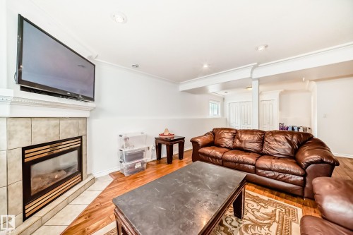 8317 160A Avenue, Edmonton, AB 