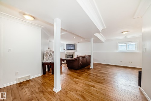 8317 160A Avenue, Edmonton, AB 