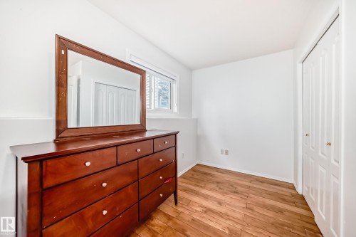 8317 160A Avenue, Edmonton, AB 