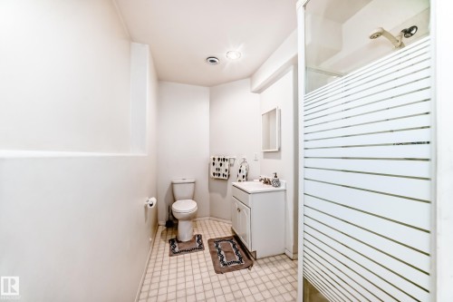 8317 160A Avenue, Edmonton, AB 