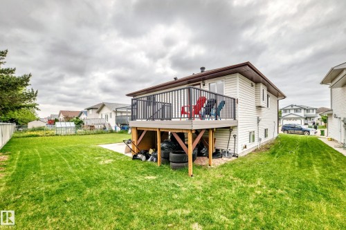 8317 160A Avenue, Edmonton, AB 