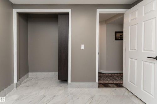 Basement bedroom closet - 5964 South Terwillegar Boulevard, Edmonton, AB 
