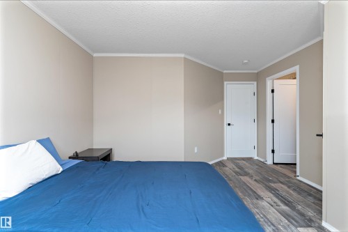 86 Meadowview Road, Morinville, AB - Indoor Photo Showing Bedroom